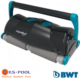 Limpiafondos robot Ultramax Bwt para piscina publica